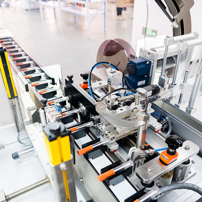 Machine à étiquettes de douille automatique horizontale de rétrécissement petite machine de conditionnement de produits