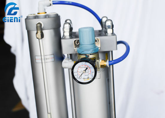 machine cosmétique cosmétique de bureau de presse de poudre de la machine de remplissage de la poudre 0.6kw AC220V 1P